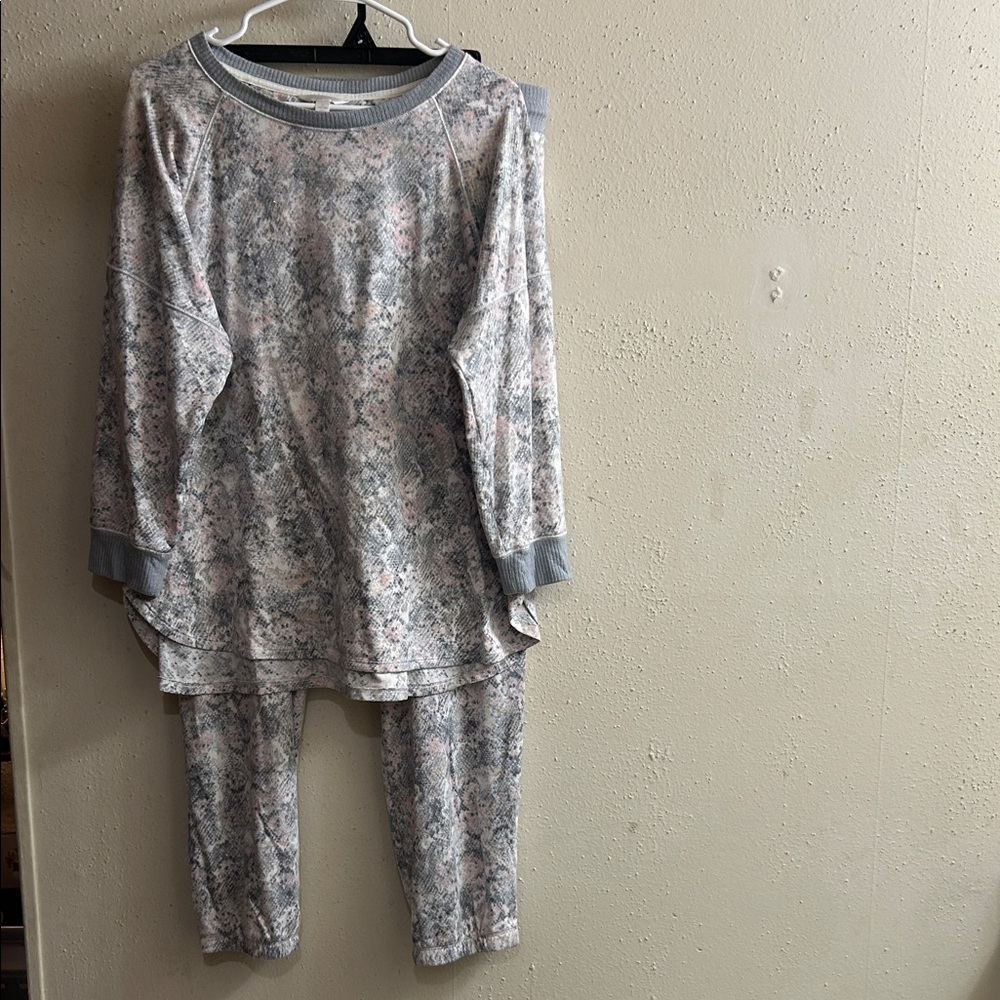 Secret Treasures Woman’s Pajama Set - Gray and Pink Floral